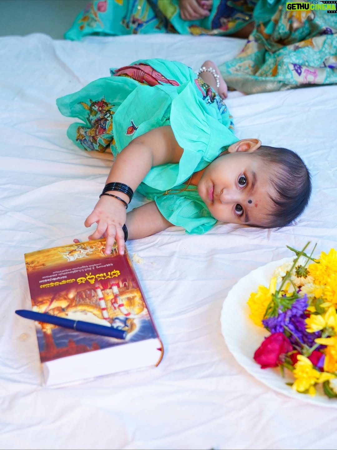 Madhu Reddy - 19.6K Likes - హిత్విక అన్నప్రాసన 🧿🧿😘 @im_hithvikareddy_dadyprinces @purvikaareddy @madithatikrishnakishore 

#insta #instamood #instagram #feed #viral #foodceremony #annaprasana #annaprasanaceremony❤️🍚😋 #kids #telugu #telugufestival #happy #family #familytime❤️ #familyfirst❤️ #familylove❤️ #trend #trendingnow #festival #mother #motherdaughterlove #fatherlove #fatherdaughterlove❤️ #fatheranddaughter #mothercare #feelings #emotional