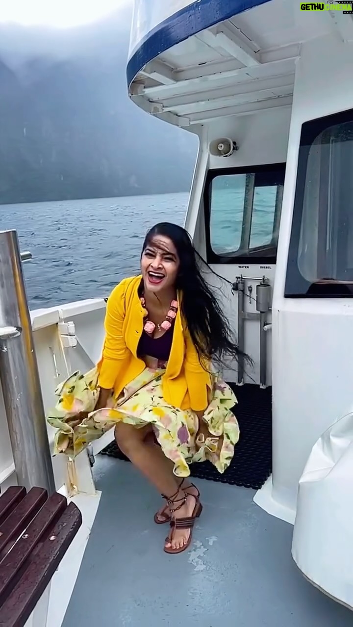Madhumitha - 59.3K Likes - I can do this all #week with @sivabalajimanoharan #perfectloop