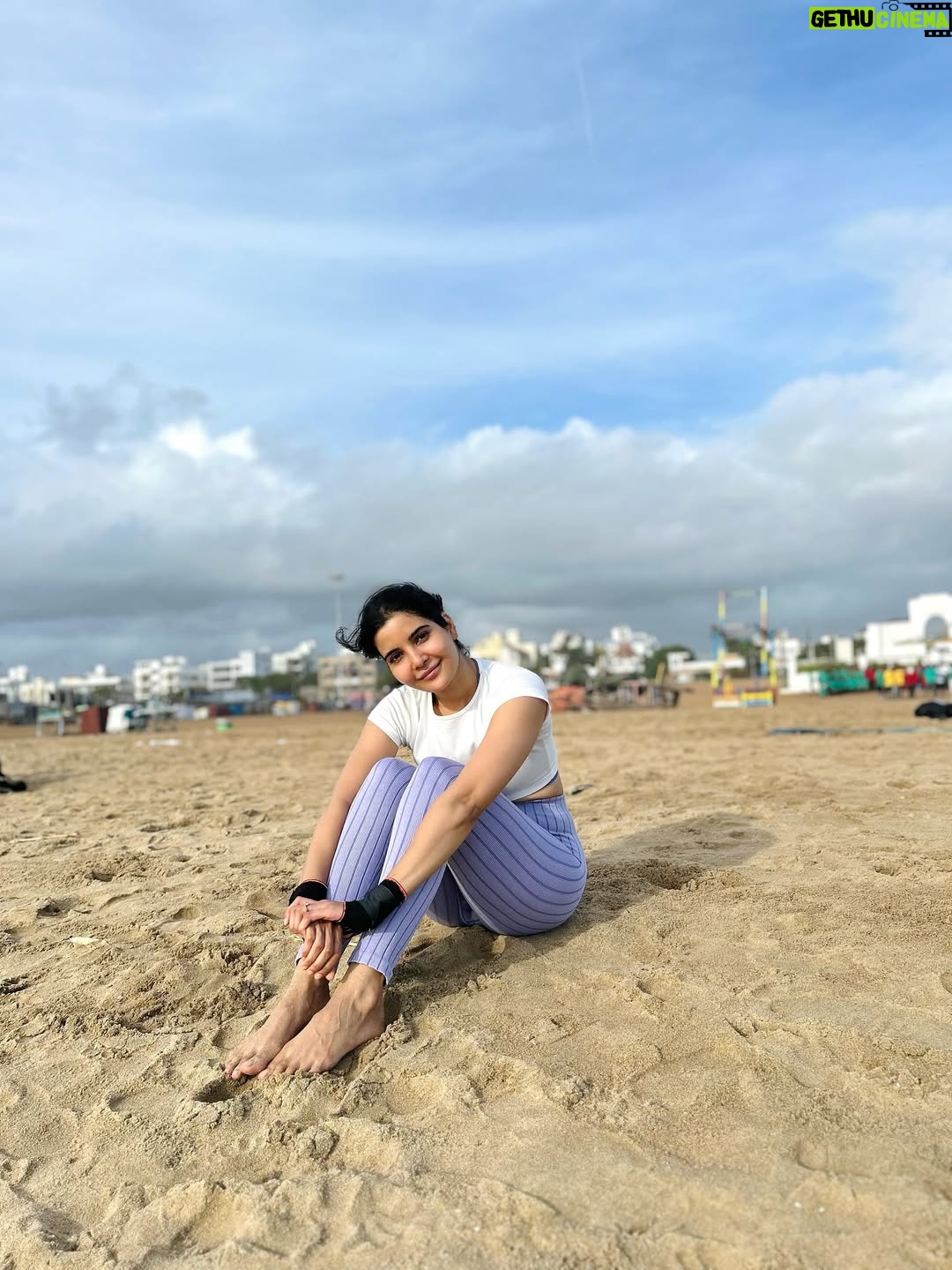 Madhuri Jain - 54.8K Likes - The waves teach me to flow, the sand teaches me to ground 🦋🤍 

Thank you @nandyslifetale ♥️🦋
@samyuj.in