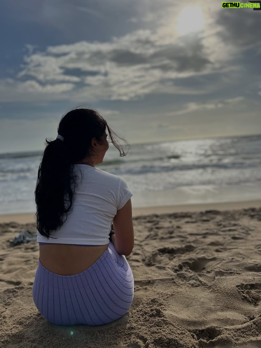 Madhuri Jain - 54.8K Likes - The waves teach me to flow, the sand teaches me to ground 🦋🤍 

Thank you @nandyslifetale ♥️🦋
@samyuj.in