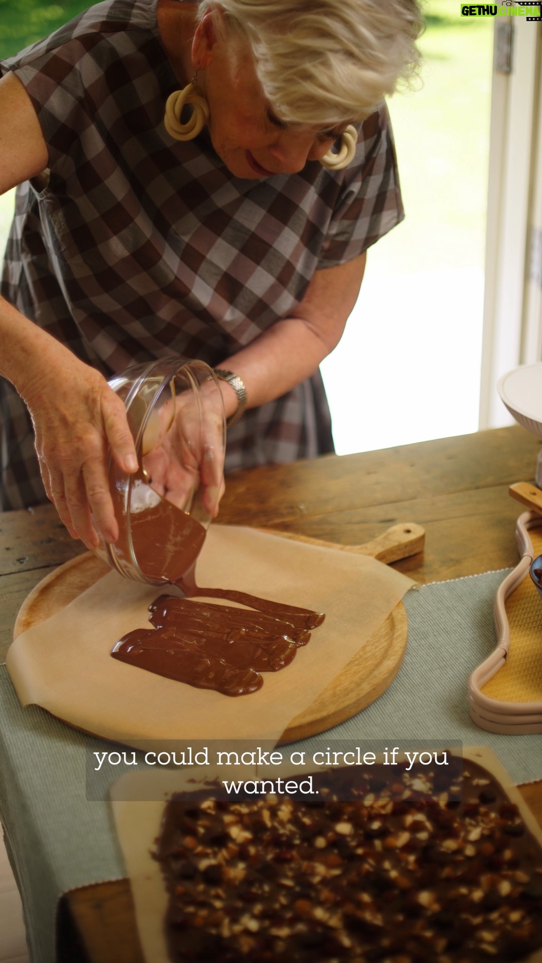 Maggie Beer - 2.5K Likes - 12 days of Maggie Christmas, begins! 

A simple Christmas treat to make with the family. Maggie’s chocolate shards are topped with cranberries, roasted almonds, apricots and the secret ingredient - her famous quince paste!