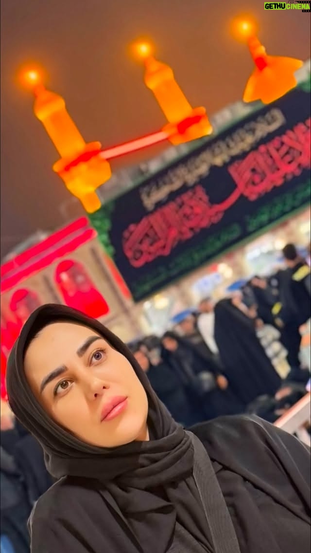 Mahshid Khosravi - 28.7K Likes - این فیلم اثبات زنده بودن شهدا ❤️
-------------------------------
حکمت این خواب چی بود ؟ چرا شهید پلارک سه شب پشت هم رفت تو خواب خانم محمودی که این پیغام و برسونه ؟ چرا گفت دختر بچه است ؟؟ یعنی بچه ای اونجا خاک شده که خیرات کله پاچه میخواسته ؟ و دقیقا موقعی که من خیلی نا امید بودم شهید پلارک پسر و نشون پریسا یکی از خیرین خیریه داد اونم چی اون سر دنیا تو استرالیا ! اگه همه این حرفا رو به خودم میگفت هیچ کسی صد سال از من قبول نمیکرد ! این خواب از طریق دو نفر کامل شد ! باید فیلم استوری میشد پریسا پسر و میدید و متوجه میشد خوابش درسته و شهید پلارک همین پسر و بهش نشون داده 😭 هم پسر ،  هم یکی از یارهای امام زمان 😭 چه سفر پر رمز و رازی بود این سفر میتونه آغاز یه اتفاق بزرگ باشه و همه اینا فقط یه بهانه بود تا یه مطلب بزرگتر و بهم برسونن و من دنبال اون اصل قضیه هستم که شک ندارم بهش میرسم .⁩⁩
