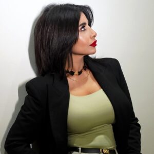 Mai Al Balushi Instagram - عام مضى من عمري حاملاً معه دروس وتجارب،
وعام جديد أستقبله بقلب ممتن وروح متفائلة ✨🤍

أستقبله بابتسامة وأمل كبير 🤍✨

مؤمنة إن القادم أجمل،
وإن ربي كاتب لي أيام تشرح الصدر وتتحقق فيها كل أمنياتي 🌷🌈

اللهم اجعلها بداية خير وسعادة وراحة بال ما تنتهي،
ورضى من عندك يا أرحم الراحمين 🎂🌟😍 #مي_البلوشي 14/9 #عيد_ميلاد  شكرا على الصور الجميله تم إنجازها اليوم بعدسة المبدع @abdulwahabstudio