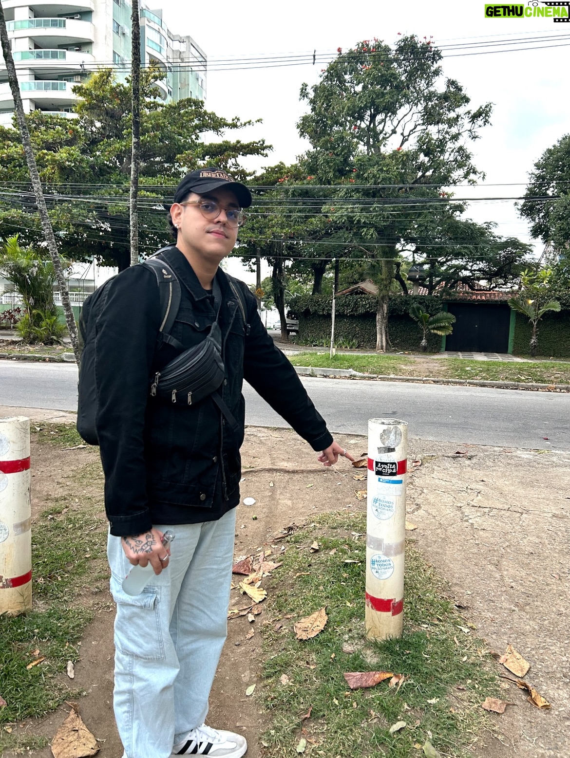 Maitê Padilha - 3.1K Likes - aniversario do meu amor 

não tenho palavras pra explicar o tamanho da sua importância na minha vida, por isso celebro muito a sua hoje. 

quero ir junto com muita risada, alegria, carinho, rotina, botafogo, viagens, cafes da manha, apelidos, roupas combinando, amigos, filmes, coberta e cervejinha. 

te amar é muito fácil, meu amô. que alegria ter você pra dividir a vida. te admiro tanto 

feliz aniversário, pi. te amo muito ❤️