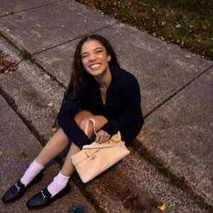 Malia Baker Instagram - Certified delulu for @lulus fall szn :) 🧡🍂🤎
#lovelulus #luluspartner