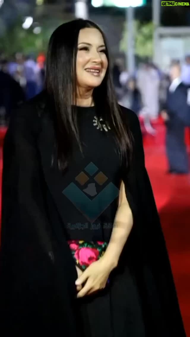 Malika Belbey - 7.1K Likes - # Imedghassen International Film Festival 🎬 Habillée par la grande @dar__Farah.  Avec notre Artiste @Mouraoudjit.  مهرجان ايمدغاسن السنمائي الدولي بين احظان الجمهور الباتني الوفي…شكرا ❤️🙏🏼❤️ video par @houssam photographe make up @salon__mari_