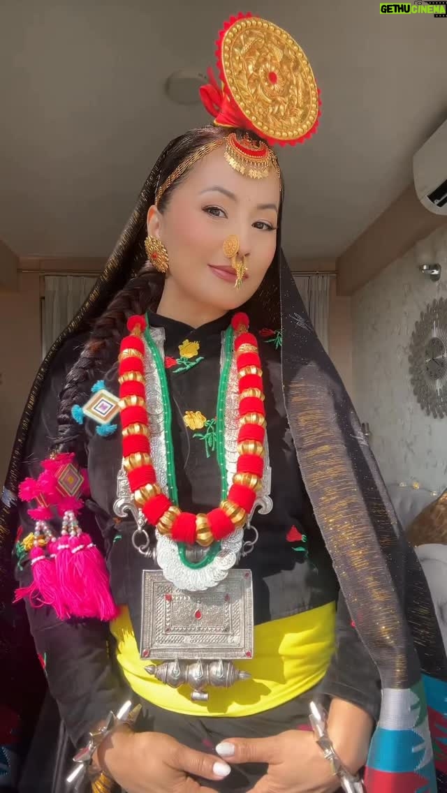 Malvika Subba - 15.5K Likes - Chasok 5085 ko shuvakamana .
Thank you @tehrathume_dhaka_boutique Niru , Asha Nembang, New Santhakra / Dipa Lwagun for the jewelry . Thank you @glambyprasta for Hair and Make up . 
#limbufestival #chasok #chasok2082 #limbuni