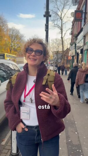 Margarita Ortega Instagram - Ven, acompáñame a cumplir un par de misiones en los que el reto fue el idioma y que con @efcolombia pude conquistar durante mi estadía en Manchester.
Enfrentar lo cotidiano en el idioma que estudias es la forma más divertida de aprender, de crear recuerdos y de reunir experiencias que se quedan en el alma para toda la vida. ✨
Viajar-estudiando es posible a cualquier edad. Comienza a cumplir tus sueños, como yo, con @efcolombia