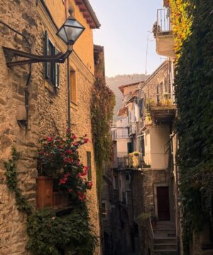 Maria Bekatorou Instagram - When the world seem to shine like you had too much wine…That’s amore 🇮🇹❤️ #blessed #thankful #italianfood #italianlife#genova #cinqueterre #laviestbelle