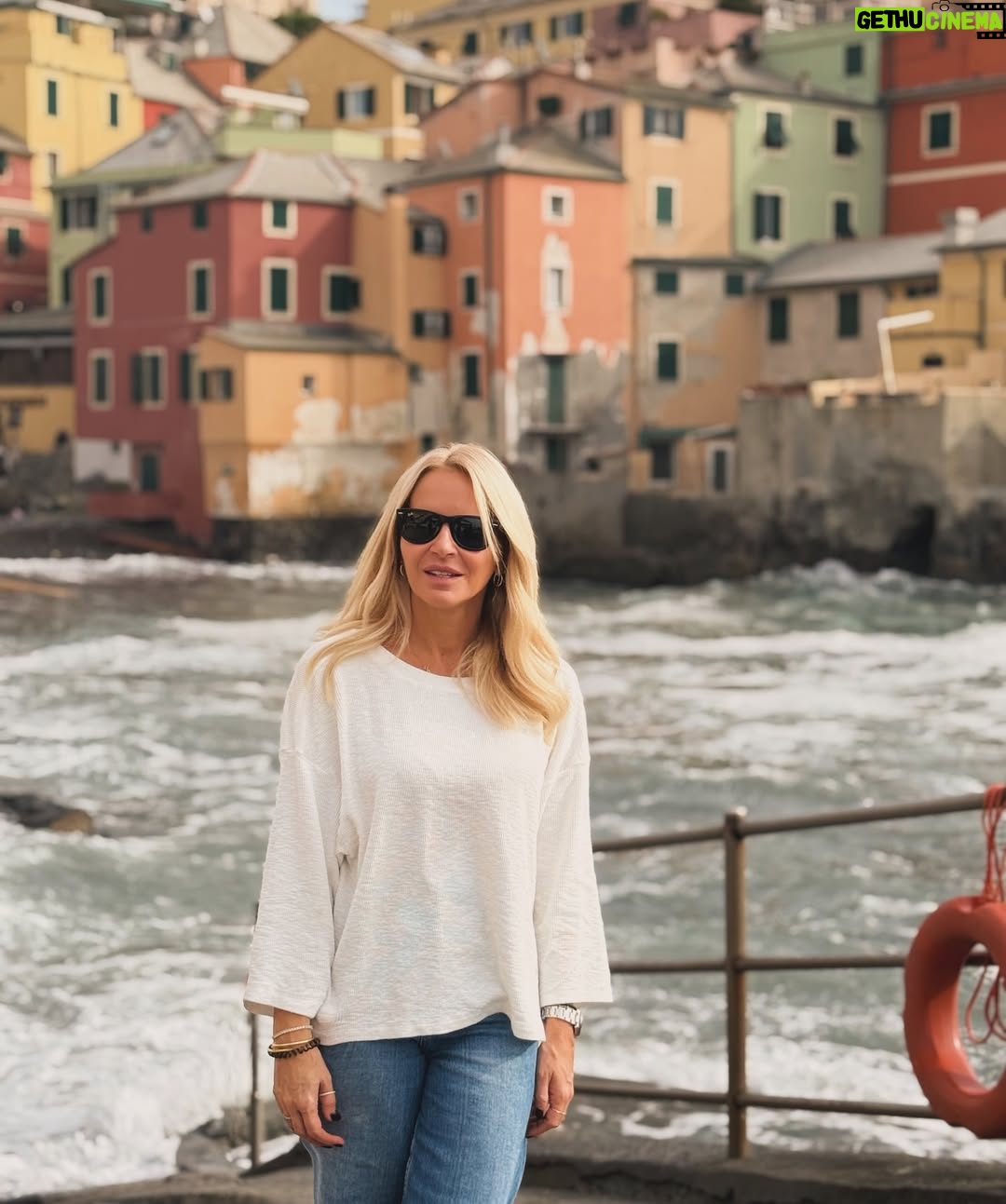 Maria Bekatorou - 11.8K Likes - When the world seem to shine like you had too much wine…That’s amore 🇮🇹❤️ #blessed #thankful #italianfood #italianlife#genova #cinqueterre #laviestbelle