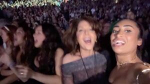 Maria Canals-Barrera Instagram - Electrifying night last night at the @jonasbrothers concert with our @camprockmovie family! @disneychannel @disneyplus
