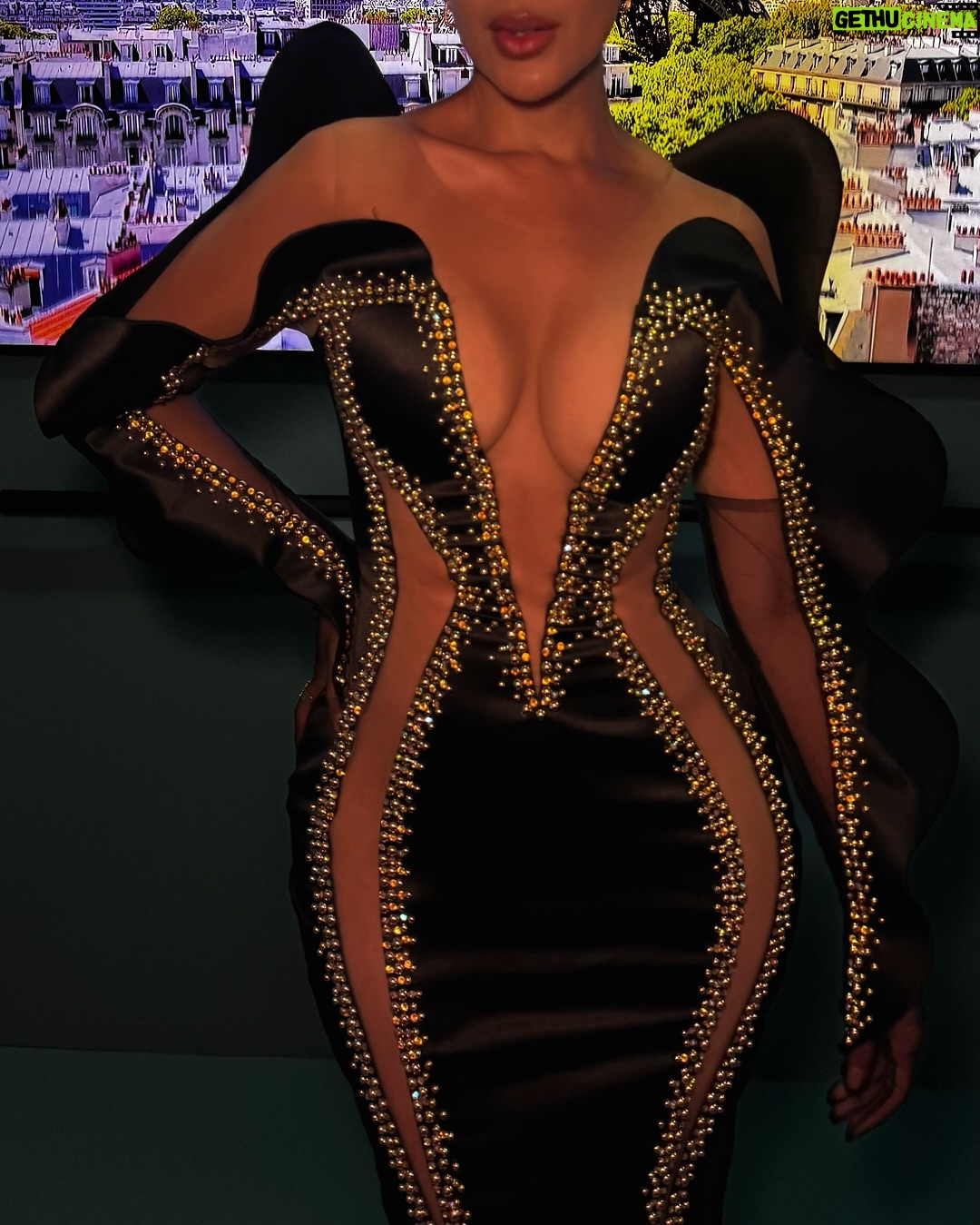 María Fernanda Ríos - 9.8K Likes - Me llevé todas las miradas ✨✨✨

Dress: @joseluis_fernandez_c 
Producción: @miguel_manrique_s 
Dirección makeup: @prisrendonmakeup 

#themaisonloreal #bogota #femenina