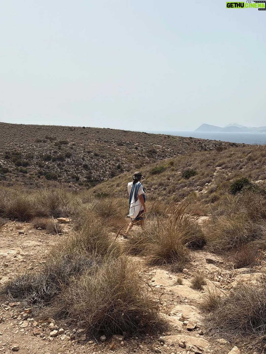 María Hervás - 1.8K Likes - Con Arte de Artillo en Cabo de Gata 🌓

Te quiero, gitano @ernestoartillo