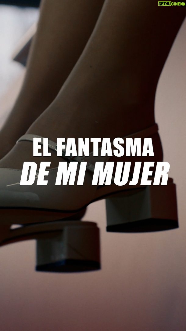 María Hervás - 729 Likes - ¡El tráiler de #ElFantasmaDeMiMujer ya es todo tuyo! 👻🎞️ Unos cuantos enredos y mucho humor negro e irreverente te esperan en la nueva comedia dirigida por @meriripoll. 

Fernando (@javierrrey) está casado con María (@mauleonloreto), pero tiene un lío con Julia (@maria_hervas_), quien, por accidente, atropella a la esposa. Pide ayuda para deshacerse del cadáver a Fernando, que finge ante la policía que ha sido abandonado... Hasta que empieza a escuchar e, incluso, ver a María en todas partes 😮 

¿Es el infierno de la culpa o existe otra explicación? ¡Descúbrelo en el cine! 💥 ¡Estreno el 20 de febrero! 💥