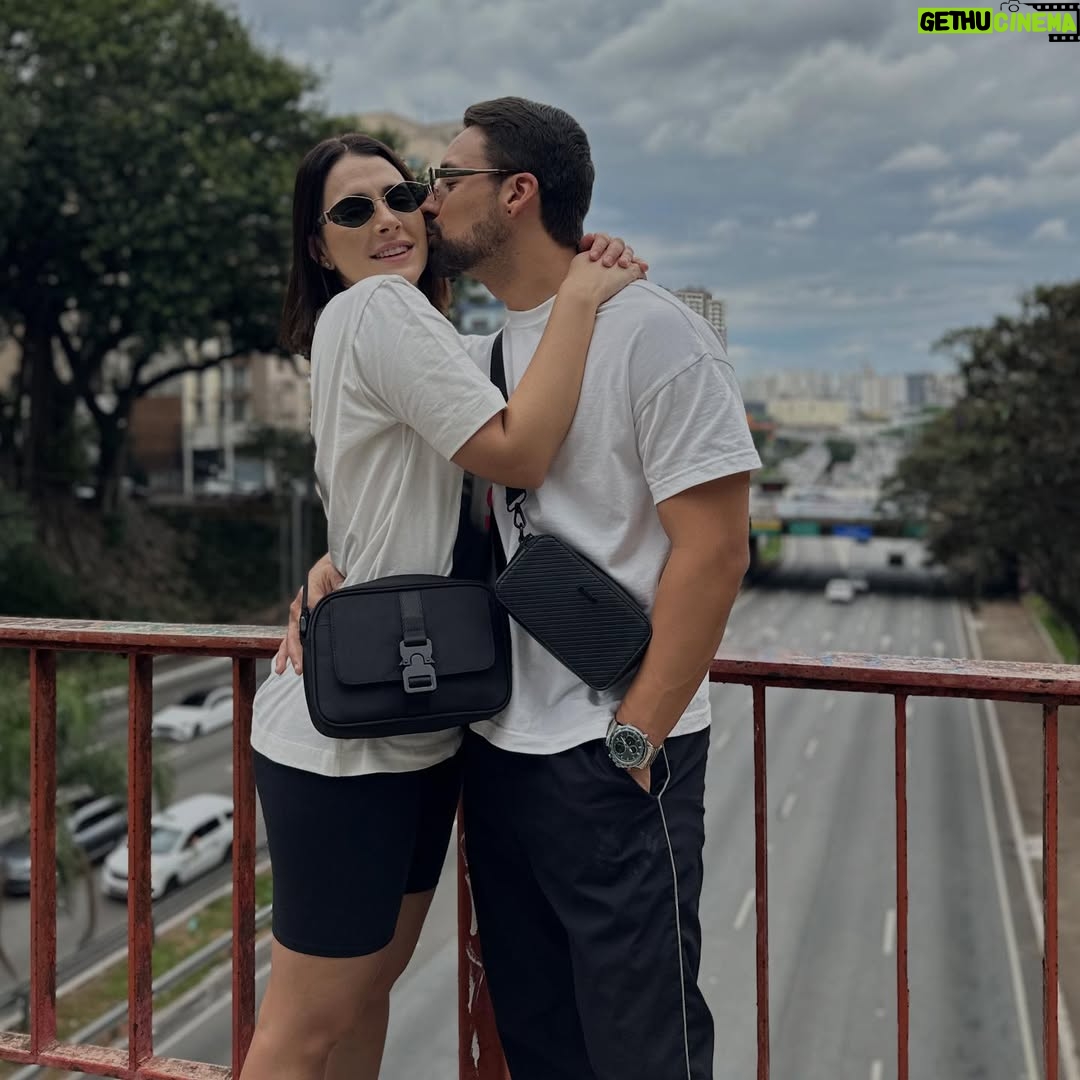 María Karla Gómez - 17.4K Likes - Este post es para celebrar tu vida y nuestro primer año juntos , gracias por ser ese apoyo incondicional y el mejor compañero que pudo llegar a mi vida, a tu lado me siento amada y en paz y ese es el mayor regalo que puedo tener, solo quiero despertar y siempre ver tu sonrisa, te amo posiiii ❤️❤️❤️