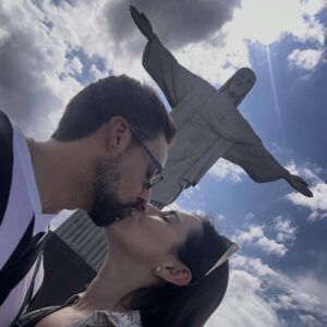 María Karla Gómez Instagram - Este post es para celebrar tu vida y nuestro primer año juntos , gracias por ser ese apoyo incondicional y el mejor compañero que pudo llegar a mi vida, a tu lado me siento amada y en paz y ese es el mayor regalo que puedo tener, solo quiero despertar y siempre ver tu sonrisa, te amo posiiii ❤️❤️❤️