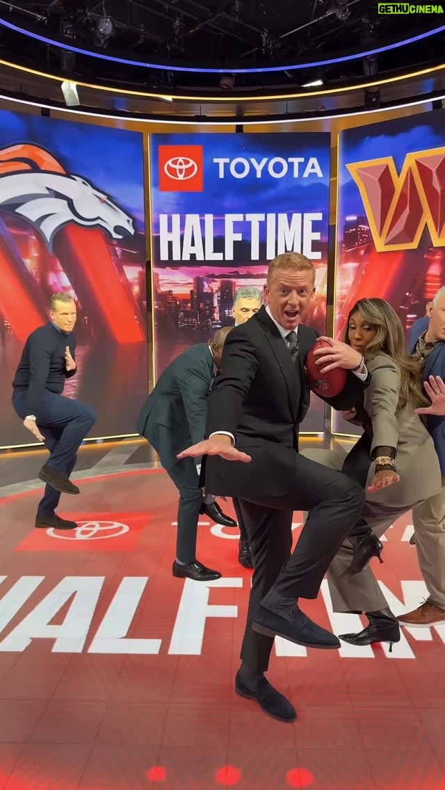 Maria Taylor - 14.8K Likes - Running with the same set 😤 #SNF #FNIA