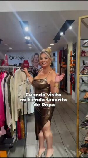 Marián Sabaté Instagram - Estaba triste pero me compre algo,aquí no hay gente pobre sino irresponsable jajaja .