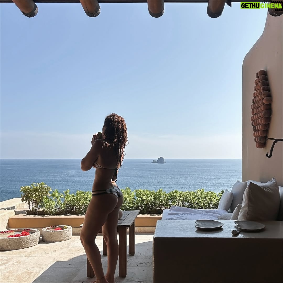 Mariana Ávila - 3.6K Likes - Momentitos que recordaré cuando pase mucho tiempo y me harán regresar
 a @calademarixtapa