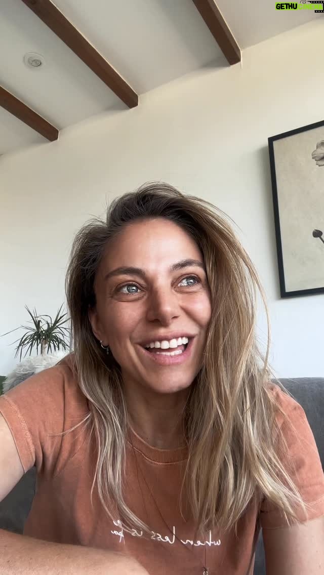 Mariana Derderián - 18.9K Likes - Lejos, pero muy lejos, de no valorar su sabiduría estoy yo… Y los invito a encontrar a la maestría que vive en cada uno de ellos… 
Inspírense, vamos todos para allá y está mucho más cerca de lo que imaginas, y tener esa conciencia de verdad lo cambia todo y definitivamente mejora el presente y que 🌿 #VivaLaNaturaleza
