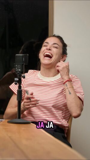 Mariana Derderián Instagram - No tenemos muy claro qué legado dejaremos pero lo que sí sabe @baezaignacia es qué quiere que diga su lápida.
¿Qué dirá la de @mariana.derderian ?
¿Ustedes saben que quieren que diga la suya?
🤔