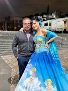 Maribel Guardia Instagram - Noche llena de emociones cantándole a la Virgencita con amigos y compañeros talentosos ❤️