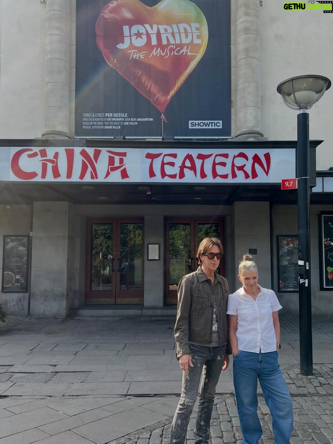 Marie Fredriksson - 3.6K Likes - Great memory from 2025: Jane Fallon (who wrote the original story to ”Joyride The Musical) stopped by sunny Stockholm in August!😎