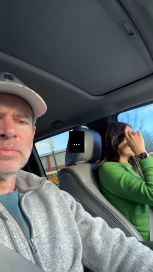 Marika Domińczyk Instagram - Well…we were supposed to beefing the shopping adventures today but I’m off to Atlanta only to return on Wednesday. We’re not sure how we’re gonna get this done. Maybe a zoom recording?  Anyone have any ideas!? We might be SOL. #thanksgivingshopping
