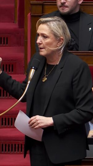 Marine Le Pen Instagram - J’ai retrouvé la profession de foi des Macronistes en 2022 - et qui souhaitent aujourd’hui la désindexation des pensions de retraite.

Le point numéro 1 : pour plus de pouvoir d’achat, dès cet été, l’indexation des retraites sur l’inflation.