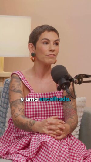 Marta Bateira Instagram - Solteira aos 30? Então e os filhos? O casamento? O namorado?
Neste episódio do podcast “[Não] Fica Bem Falar de…”, conversámos sobre a pressão de estar solteira aos 30, 40, 50, e as expectativas sociais para “ter a vida resolvida” até certa idade.
Com Marta Bateira (@beatrizgosta) e a @filipajardimdasilva falamos sobre a ideia (errada) de que só estamos “bem” quando estamos com alguém. Porque estar solteira não é sinónimo de falhar é também de escolher, crescer e viver à tua maneira.
💙 Ouve já em todas as plataformas de podcast ou no YouTube da Wells.
#NãoFicaBemFalarDe #PodcastWells #SemTabus