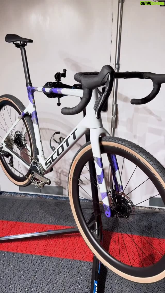 Martin Söderström - 3.9K Likes - When the bike industry is struggeling, you have to be creative to get free bikes 😂

#ScottAddictGravelRC #REDAXS #SyncrosCapital1S40mm