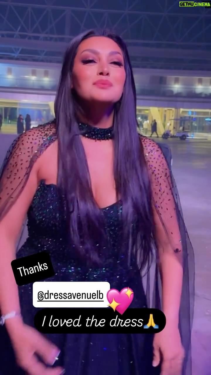 Maya Nasri - 20K Likes - Thanks @dressavenuelb 💖💖