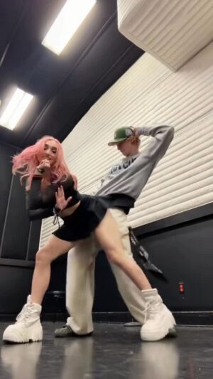 McKenzi Brooke Instagram - Mid rehearsal TikTok!! 🔥 @kellen_zander #dance #tyla #mckenzibrooke