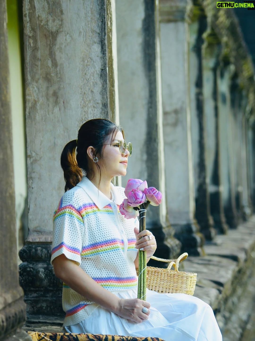 Meas Soksophea - 1.4K Likes - Have a great day everyone 🙏🩷🌏🧘‍♀️🇰🇭