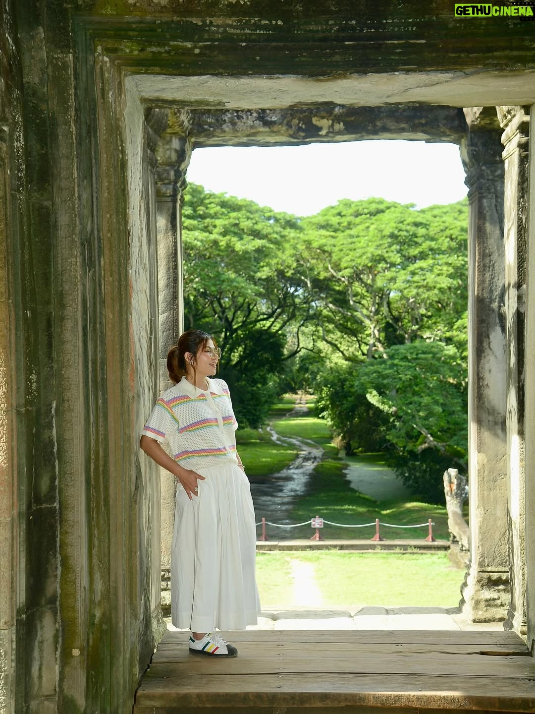 Meas Soksophea - 1.4K Likes - Have a great day everyone 🙏🩷🌏🧘‍♀️🇰🇭