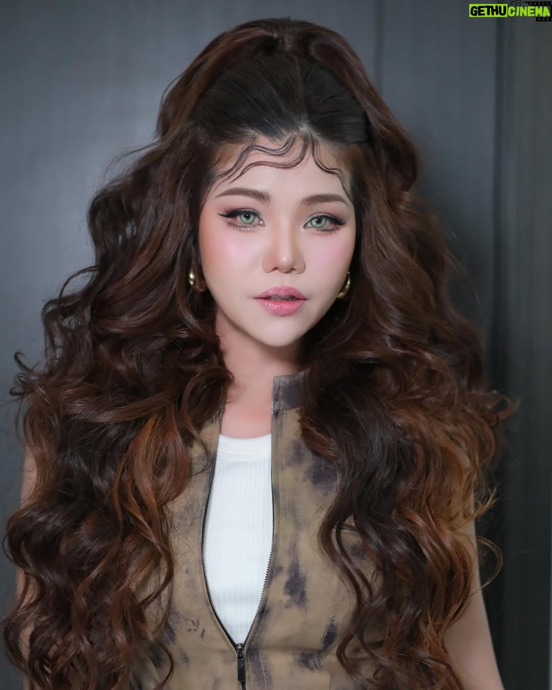 Meas Soksophea - 327 Likes - 💗🙏🧘🇰🇭🌎 have a nice day everyone