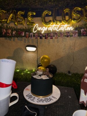 Meerub Ali Instagram - my friends surprised me by hosting a graduation party for me. i’m blessed. Alhamdulillah. I love you guys. In other news, SHE GRADUATED LAW SCHOOL!!!