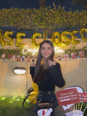 Meerub Ali Instagram - my friends surprised me by hosting a graduation party for me. i’m blessed. Alhamdulillah. I love you guys. In other news, SHE GRADUATED LAW SCHOOL!!!