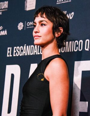 Megan Montaner Instagram - Esto pasó anoche ✨

Premiere #PAPELES, una película de @arturomontenegro 

Ojalá os guste ❤️

5 de diciembre en cines