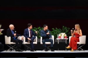 Megyn Kelly Instagram - Moments from our Megyn Kelly Live show in Jacksonville, FL with @officialbenshapiro, @michaeljknowles & @theandrewklavan! Check out the FULL show now on YouTube or wherever you get your podcasts.