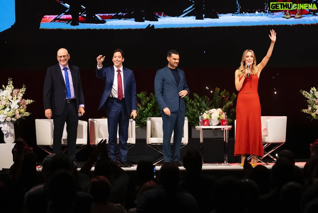 Megyn Kelly - 27.1K Likes - Moments from our Megyn Kelly Live show in Jacksonville, FL with @officialbenshapiro, @michaeljknowles & @theandrewklavan! Check out the FULL show now on YouTube or wherever you get your podcasts.