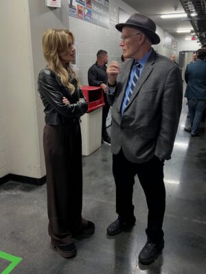 Megyn Kelly Instagram - Backstage with @charliesheen and Victor Davis Hanson in Bakersfield, California!