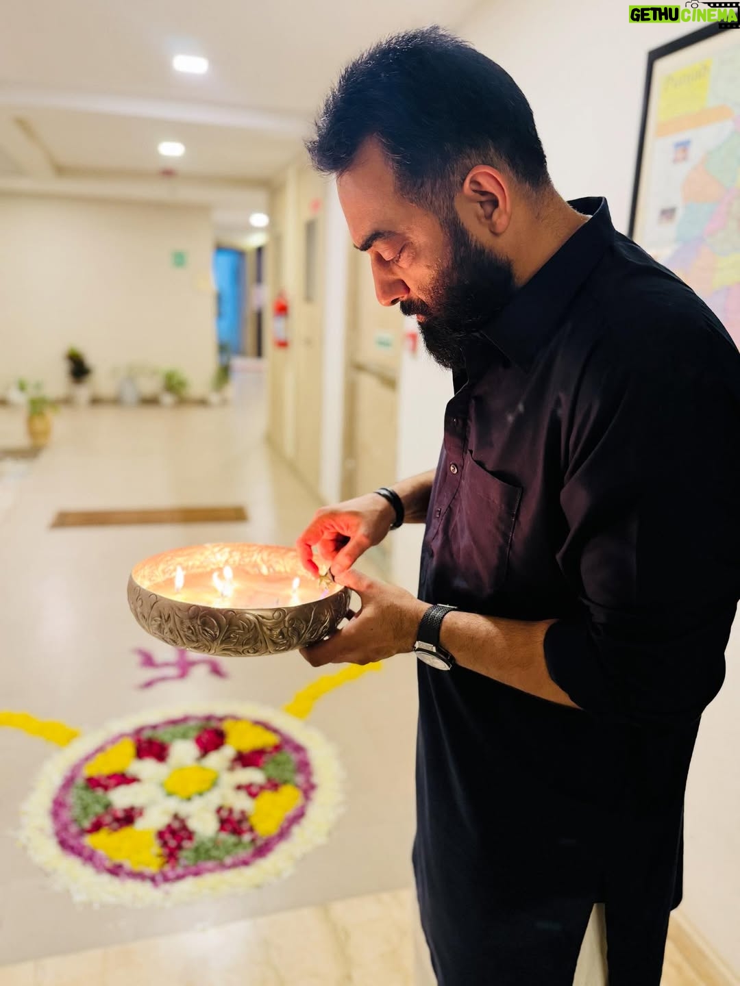 Meher Vij - 13.6K Likes - Dipawali ki bahot bahot shubhkamnayein 🪔  #peaceinyourlife #loveinyourheart #creationinyourhead #manavvij