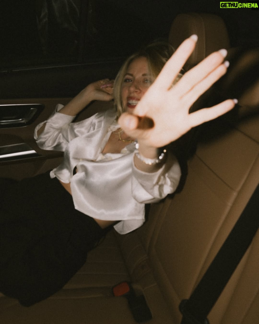 Melis İşiten - 18.8K Likes - walk of night🖤
-
📸 : @benozancagatay
-
#reklam