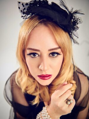 Melisa Doğu Instagram - 🎷How Are You Gonna Be A Revolutionary If You’re Such A Traditionalist? 📸 #lalaland @volkanhicyilmazphotograpy 👱‍♀️💄 @makeupbydidemyigit