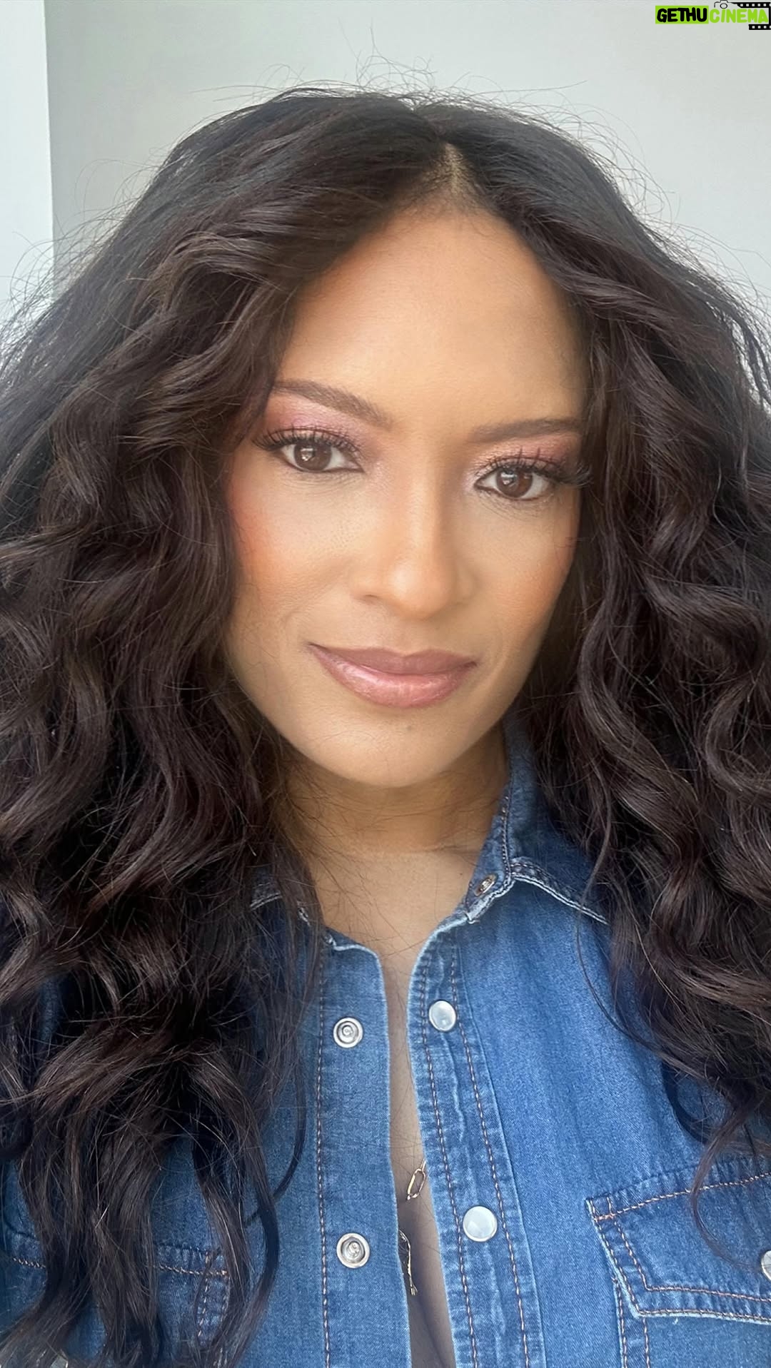 Melissa De Sousa - 464 Likes - ✨Always a soft glam slay when we link up — it just hits different every time! ✨ To all my #AgelessBeauties 👑 the real secret? Skin care that works from the inside out.

During glam sessions, I’m always reaching for my holy grail duo from @nulastin:
💧 #SkinIntensiveHydratingSerum   #RejuvenatingMoisturizer 💧
Together they deliver deep hydration, help restore elasticity, and protect against environmental stress — that radiance from within glow is unmatched! 🌟

Here’s the full glam breakdown for that flawless, soft-focus beat:

✨ Foundation: @hudabeauty #BlurFoundation
✨ Powder: @onesize loose setting powder in Peach Perfection
✨ Concealer: @elfcosmetics
✨ Contour: @lysbeautyofficial bronzing stick 🔥
✨ Eyes:
@ashuntasheriffbeauty Unicorn All Over Glow
Unicorn I Palette
Abyss Pencil Liner (👀 dropping soooon!)
✨ Brows:
@ashuntasheriffbeauty BrowZing Brow Duo Gel in Soft Brown (👀 also coming soon!)
✨ Lips:
Liner: @kevynaucoin in Divine 💋
Gloss: @wellpeople Lip Oil in Lush ✨
✨ Setting Spray:
Lock it in with @ashuntasheriffbeauty Beauty Fix It Spray — your makeup’s bestie! 💦

👁 Lashes:
@ardellbeauty Natural Wispies
	•	topped with @ashuntasheriffbeauty Fat & Juicy 4D Mascara   our Lash Pro Adhesive — holds up to 48 hours! 👏🏽

Soft glam never goes out of style — and when your skin is thriving, your makeup just melts into it. 💫💄💕

#SoftGlam
#AgelessBeauty
#NulastinGlow
#MakeupArtistApproved
#CleanBeauty
#CrueltyFreeMakeup
#VeganBeauty
#GlowingSkin
#CelebrityMUA
#AshuntaSheriffBeauty
#BeautyFixItSpray
#UnicornGlow
#ProMUAFavorites
#LashGameStrong
#HydratedSkin
#SkinFirst
#GlowyMakeup
#BlackBeautyExcellence