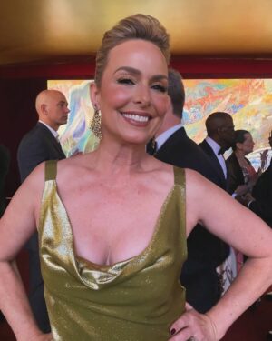 Melora Hardin Instagram - Having a moment at The Met