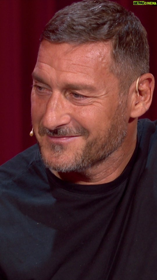 Michela Giraud - 263.3K Likes - "Vi siete preparati per una vita per poi scoprire che il miglior battutista è @francescototti" 

purtroppo quanto ha ragione Selvaggia Lucarelli 

#RoastInPeace è disponibile su @primevideoit
#ad