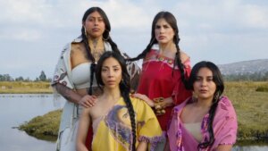 Michelle González Instagram - Agua: Sororidad
"Solas somos gotas, juntas somos marea"
(Fotos 1-4)

Aire: Libertad
"Nos asfixiaron con ataduras, pero hoy volamos libres"
(Fotos 5-8)

Stills del bellísimo video musical "Serena Morena" de @michelle_gzl, que tuve la fortuna de CONCEPTUALIZAR, DIRIGIR Y EDITAR. 

Un video que se hizo en colaboración con @unfpamexico y es un himno a la mujer morena 💜

Cantante y compositora- @michelle_gzl 
Dirección y Edición- @michellecircuit
Fotografía y CC- @ian_b_morales 
Producción- @limoncitoooo__
Post Producción y VFX- @gigarafa
@recplaymex

Con la participación especial de:
@tanializardomx
@zayradelrazo
@milothicc_

#ᴍᴜsɪᴄᴠɪᴅᴇᴏ #stills #videoclip #film #filmdirector #director #sororidad #feminismo #videomusical