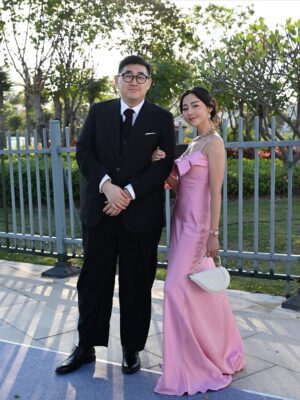 Michelle Wai Si-Nga Instagram - 開心的一天❤️❤️❤️

#破地獄
#記得睇到最後一張
#我會繼續好好鍛鍊繼續努力

Styling: @somad524 @kwongbobo
Gown: @alexandermcqueen
Hairstyling: @singsing113 
Makeup: @make_up_by_mw